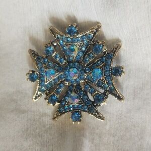 Elegant Golden and Teal Green Rhinestone Brooch